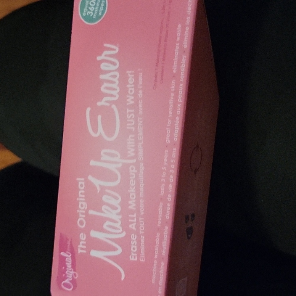 Makeup eraser